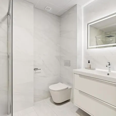 Domillion 2bdr 2bath Lomas33 Cabopino Golf شقة ماربيا