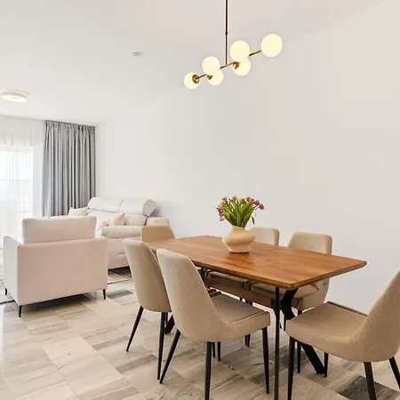 Domillion 2bdr 2bath Lomas33 Cabopino Golf شقة ماربيا
