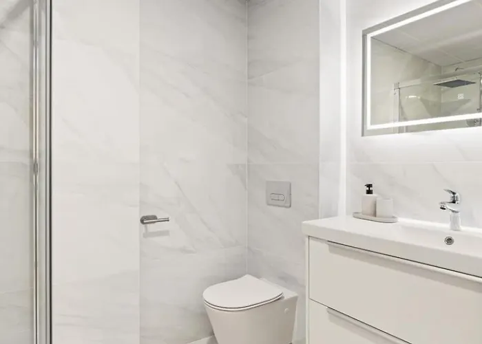 Domillion 2bdr 2bath Lomas33 Cabopino Golf アパート マルベーリャ
