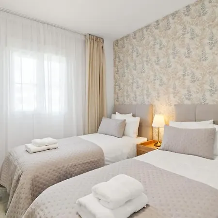 Apartmán Domillion 2bdr 2bath Lomas33 Cabopino Golf Marbella